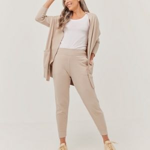 PACT Airplane jogger